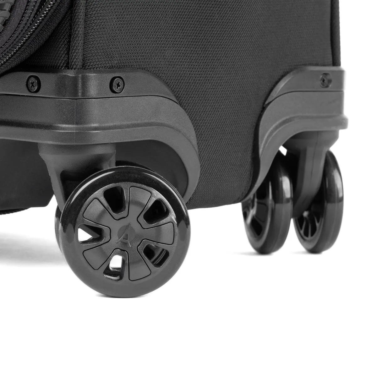 Crew™ Classic Carry-On Expandable Spinner