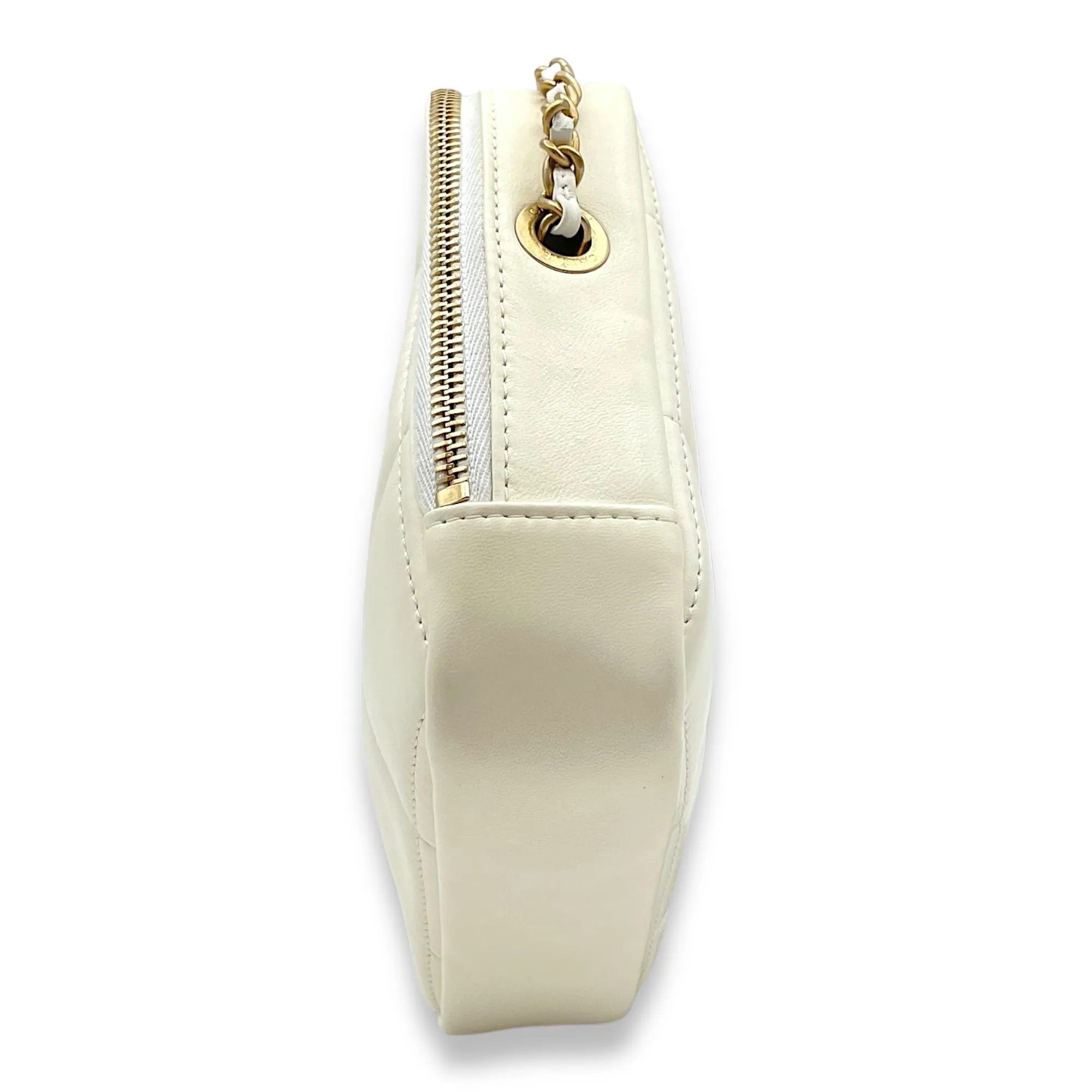 Diamond Quilted CC White Crossbody Bag in Lambskin, Gold hardware