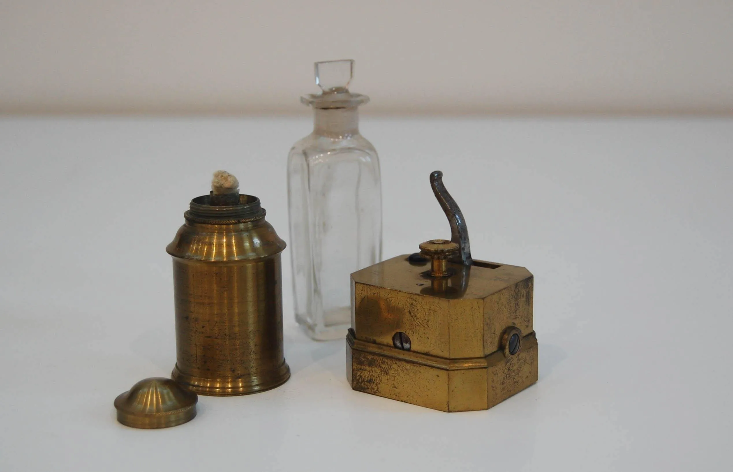 Doctor Graham's Early Nineteenth Century Rosewood Cased Blood Letting Set