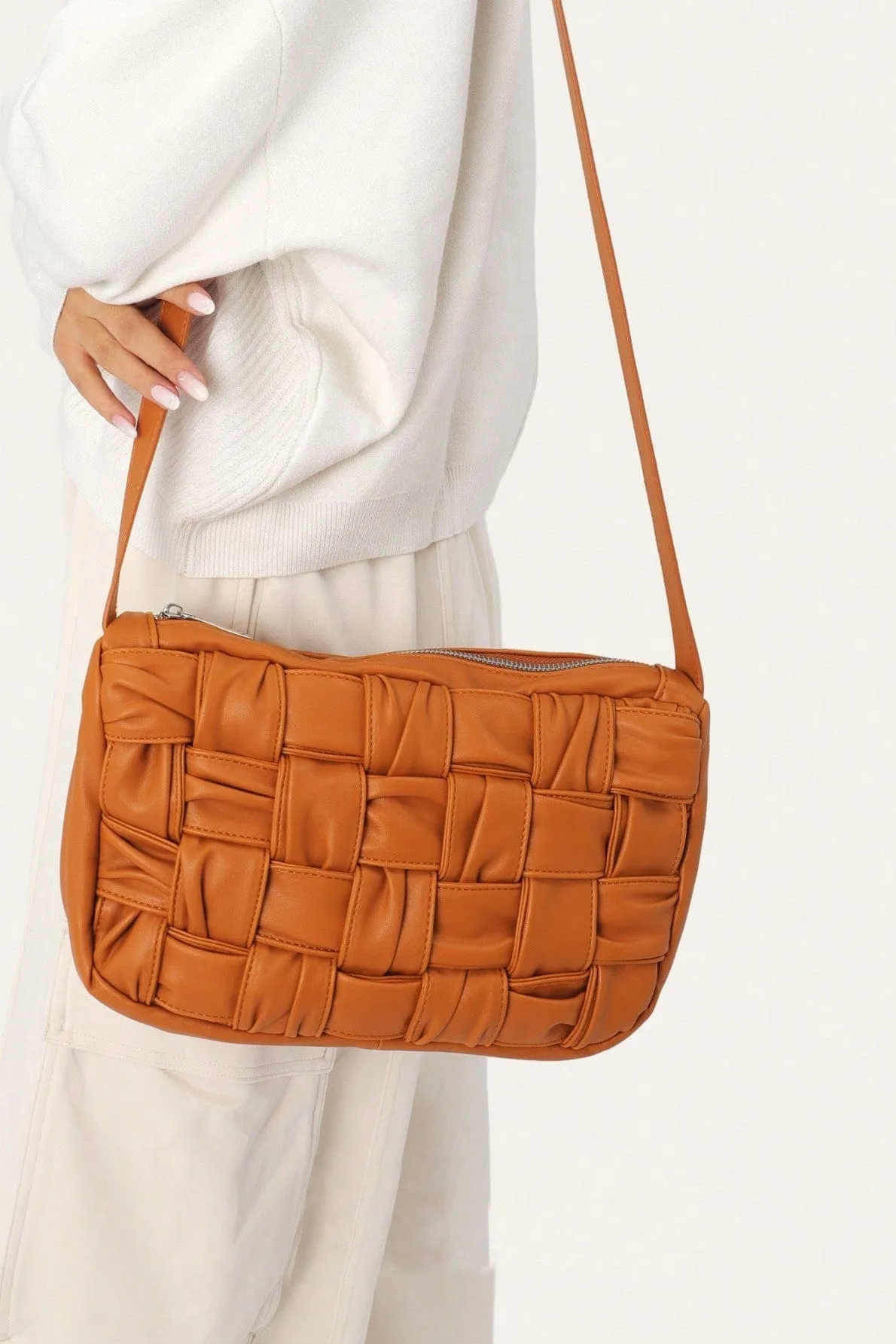 GLE0101 Glenda Woven Leather Crossbody Bag