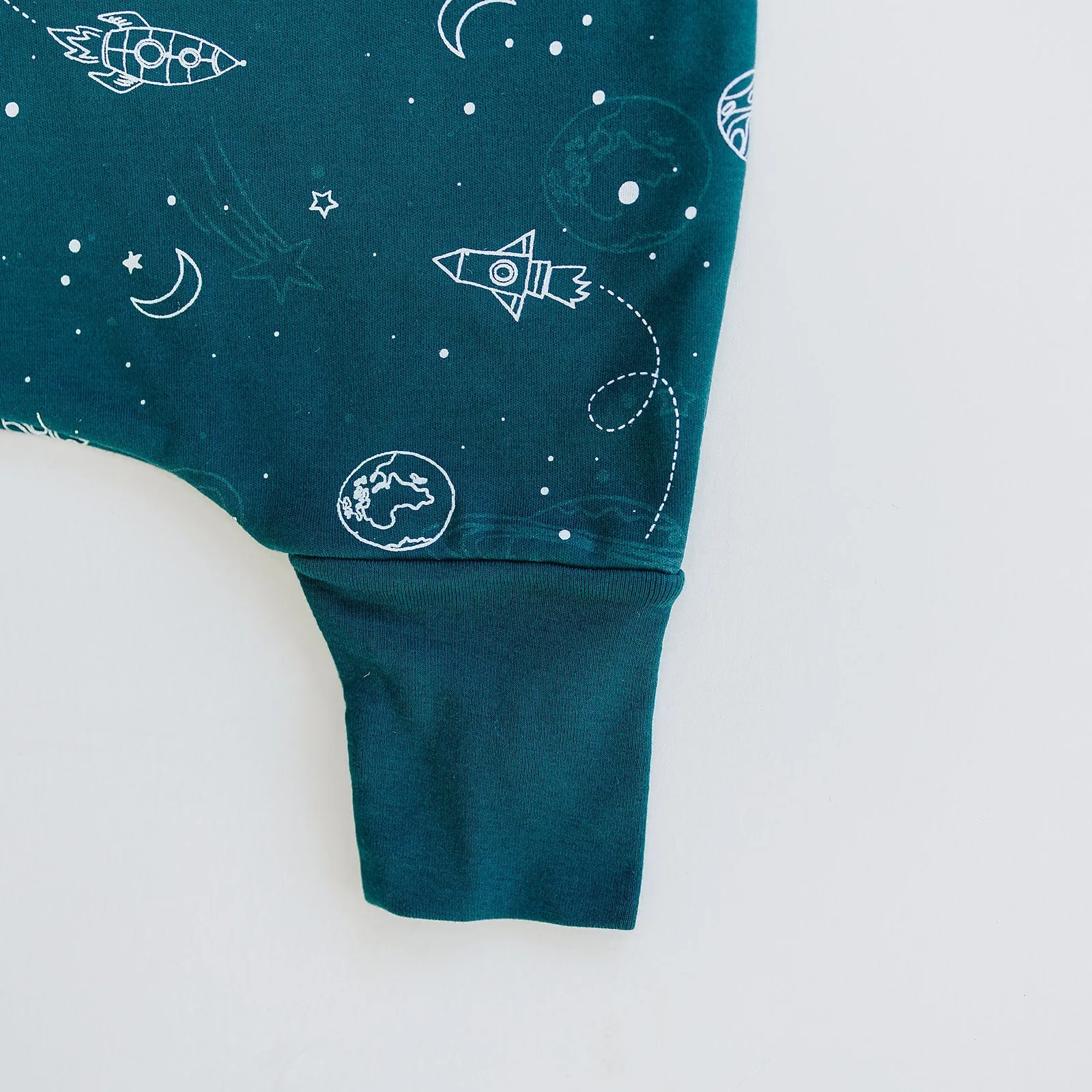 >Woolino Merino Wool 4 Season Baby Sleep Bag with FEET opening in GLOW IN THE DARK SPACE