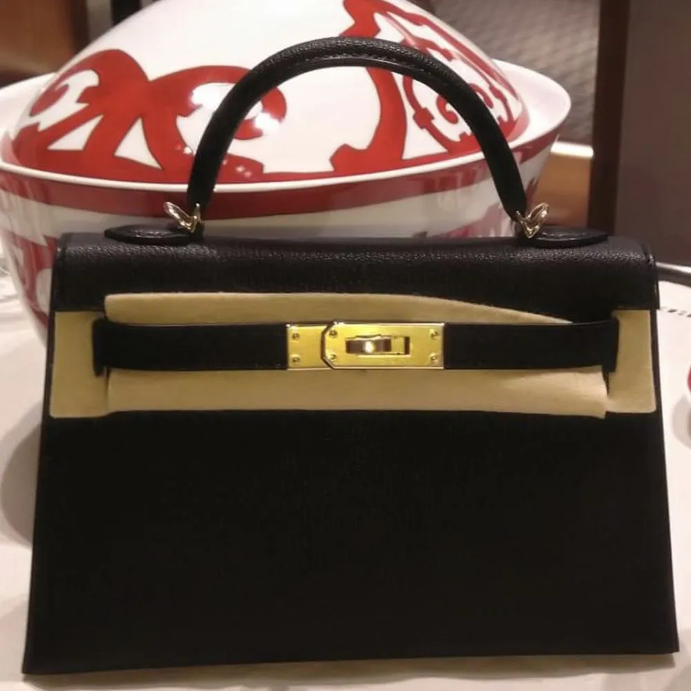 Hermès Kelly 20 Noir (Black) Sellier Chevre Mysore Gold Hardware GHW