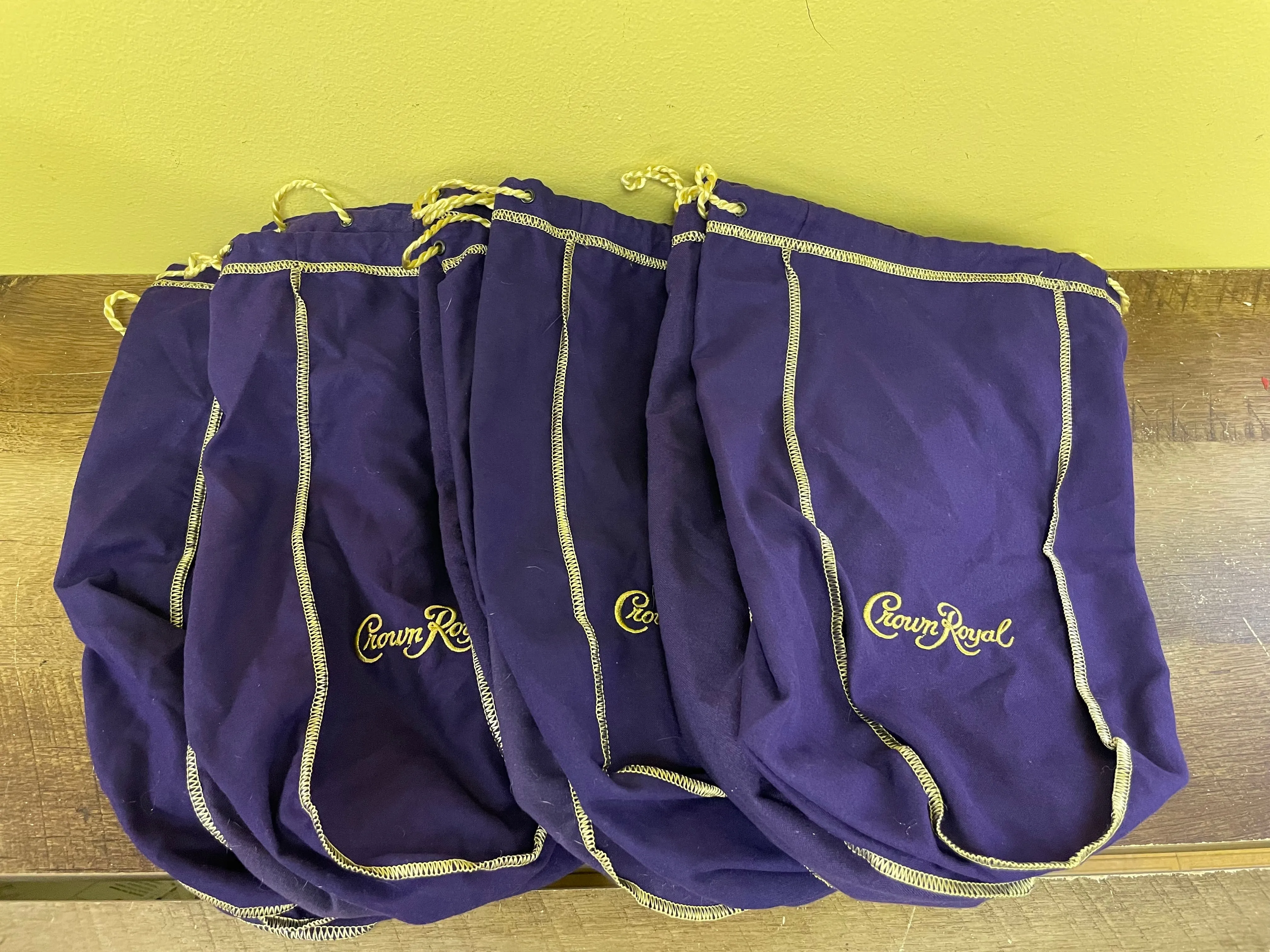 Set/14 Purple Crown Royal 12" 1.75 Liter 1/2 Gallon Velvet Felt Bag Gold Drawstring Sewing Crafts