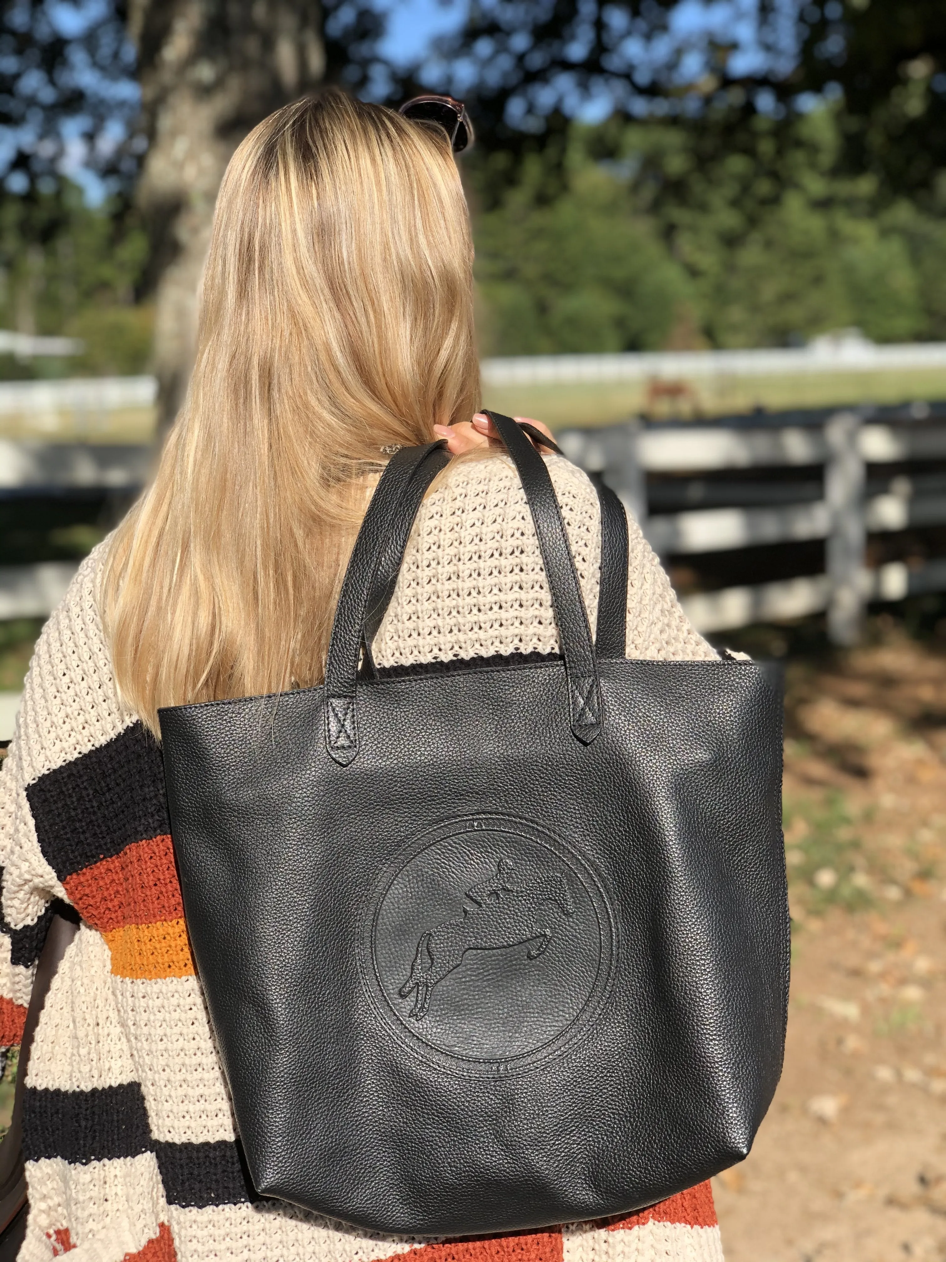 Tucker Tweed Sonoma Shoulder Bag: Hunter/Jumper